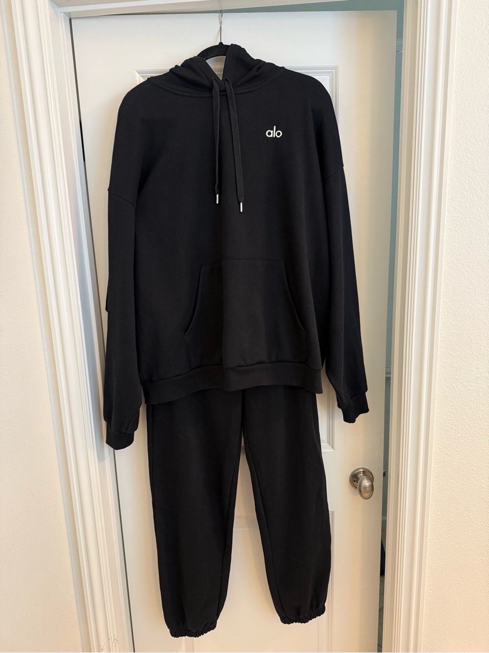 Alo Yoga Accolade Black Hoodie & Sweatpants Set Large Top Medium Bottoms